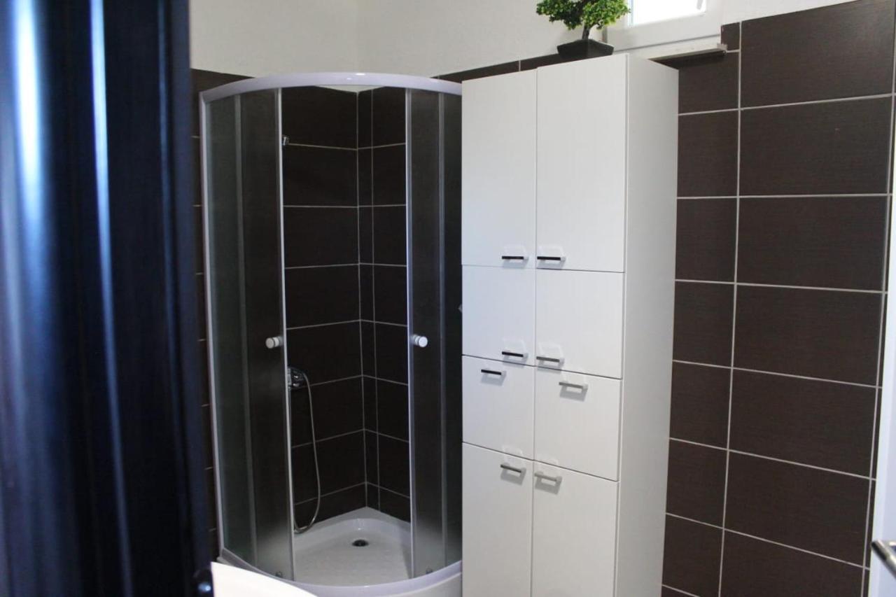Studio Apartman/Sobe V&G Kastela Dış mekan fotoğraf
